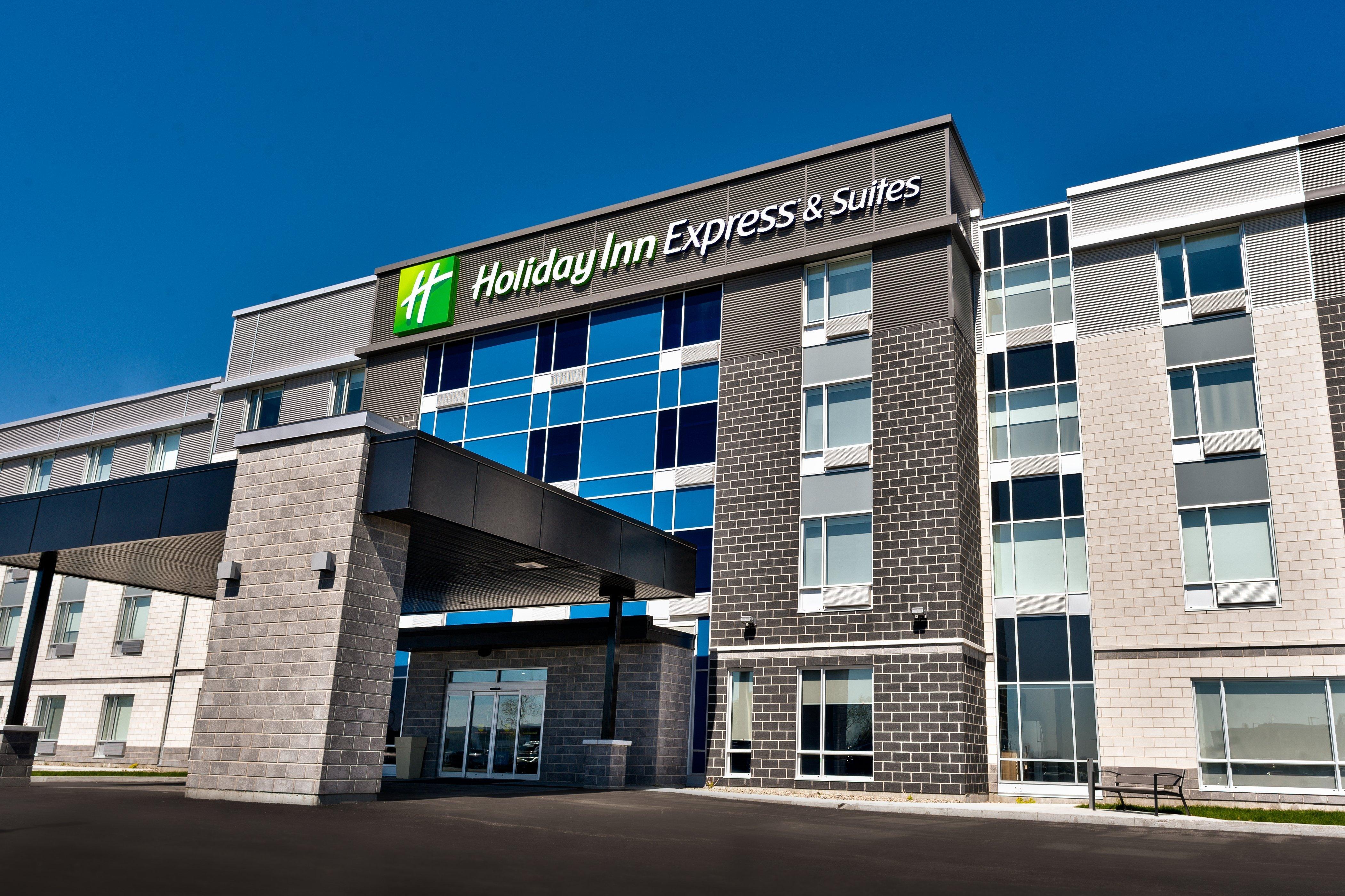 Holiday Inn Express & Suites - Trois Rivieres Ouest By Ihg מראה חיצוני תמונה