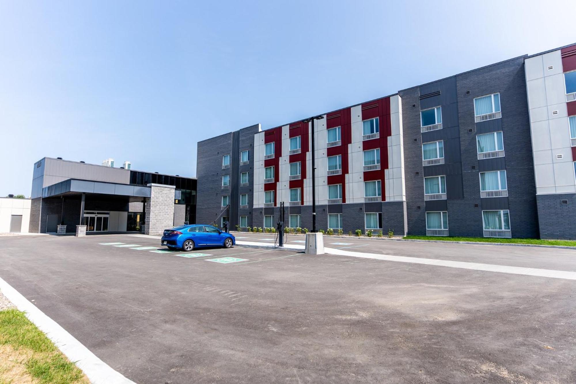 Holiday Inn Express & Suites - Trois Rivieres Ouest By Ihg מראה חיצוני תמונה